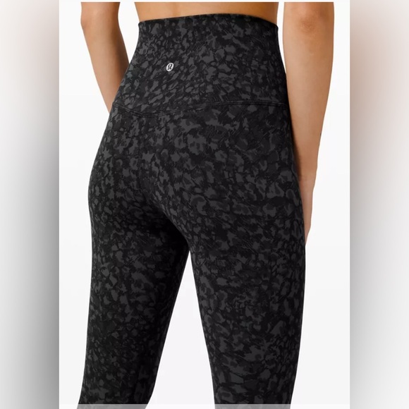 Lululemon Align SHR Pant tight camo size 6 - Picture 2 of 9